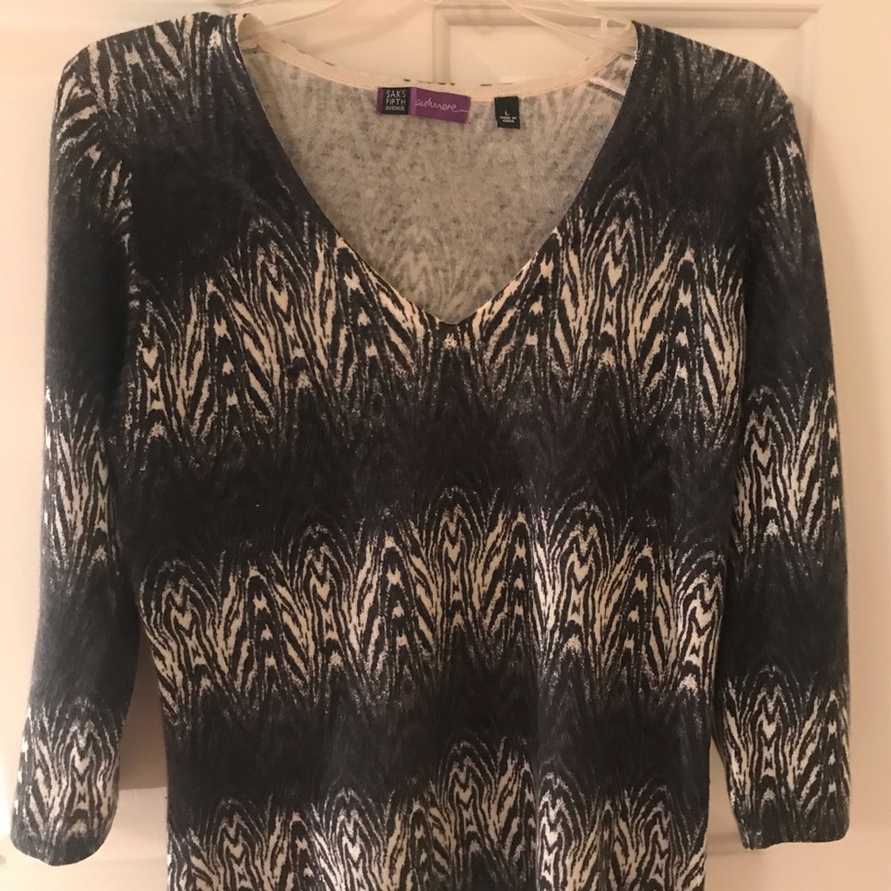Cashmere V-neck sweater